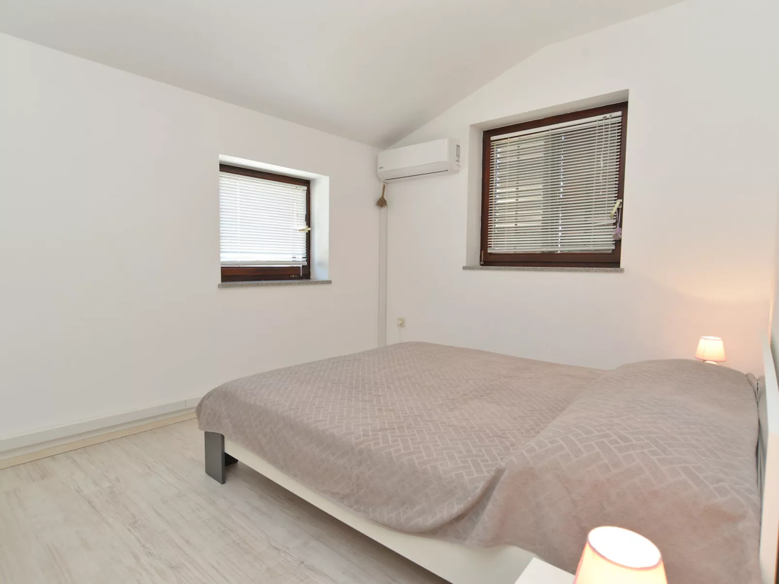 Apartment 242 - Binnen