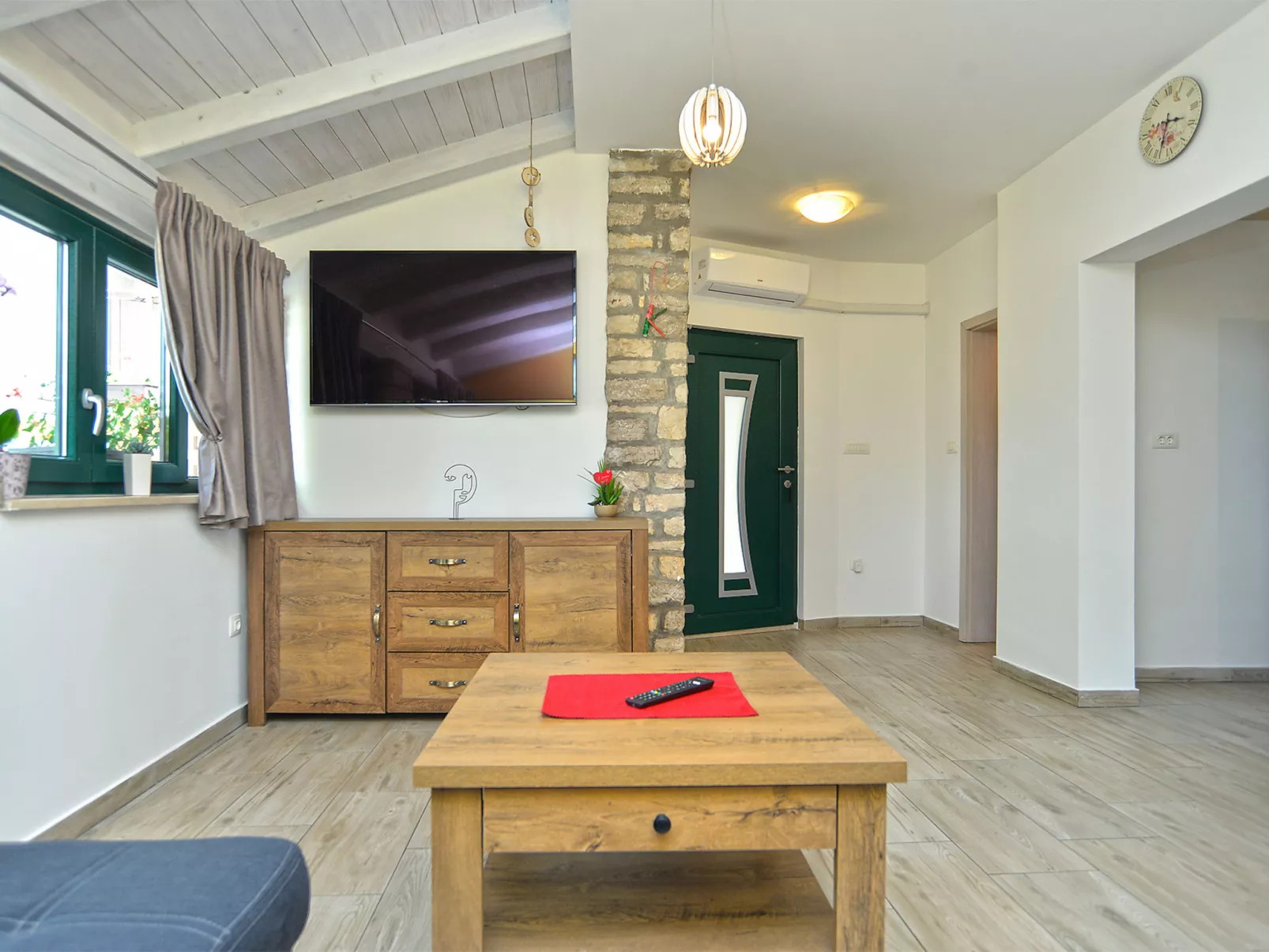 House 2157 - Binnen