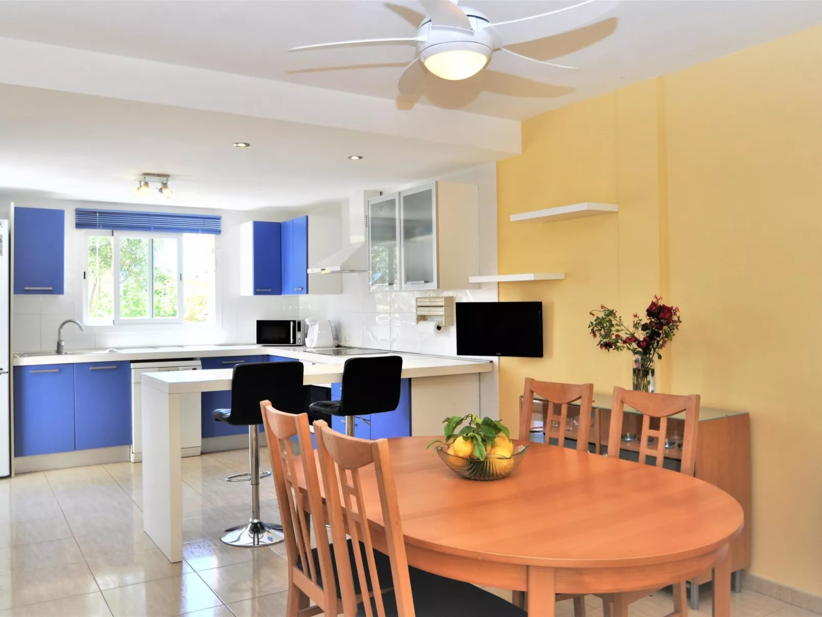 VILLA HUGO Casa en zona residencial tranquila Bahía Grande con Piscina Privada. - Binnen