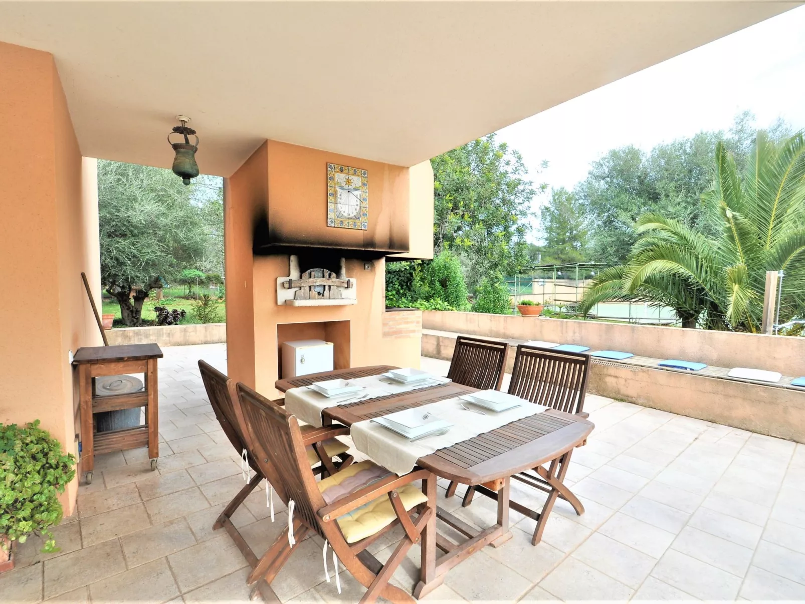 Villa con piscina y pista de tenis privada ideal para familias.  - WiFi Gratis - Buiten