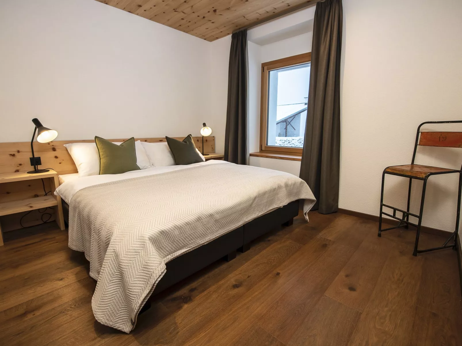 Flem Mountain Lodge, (Flims Waldhaus). Moderne neue 4.5 Ferienwohnung - Binnen