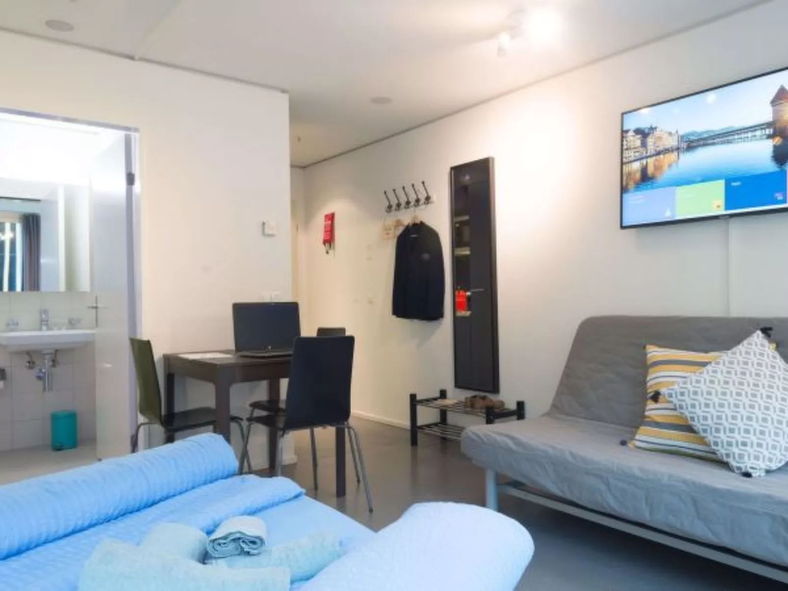 LU KKL I - Allmend HITrental Apartment - Binnen