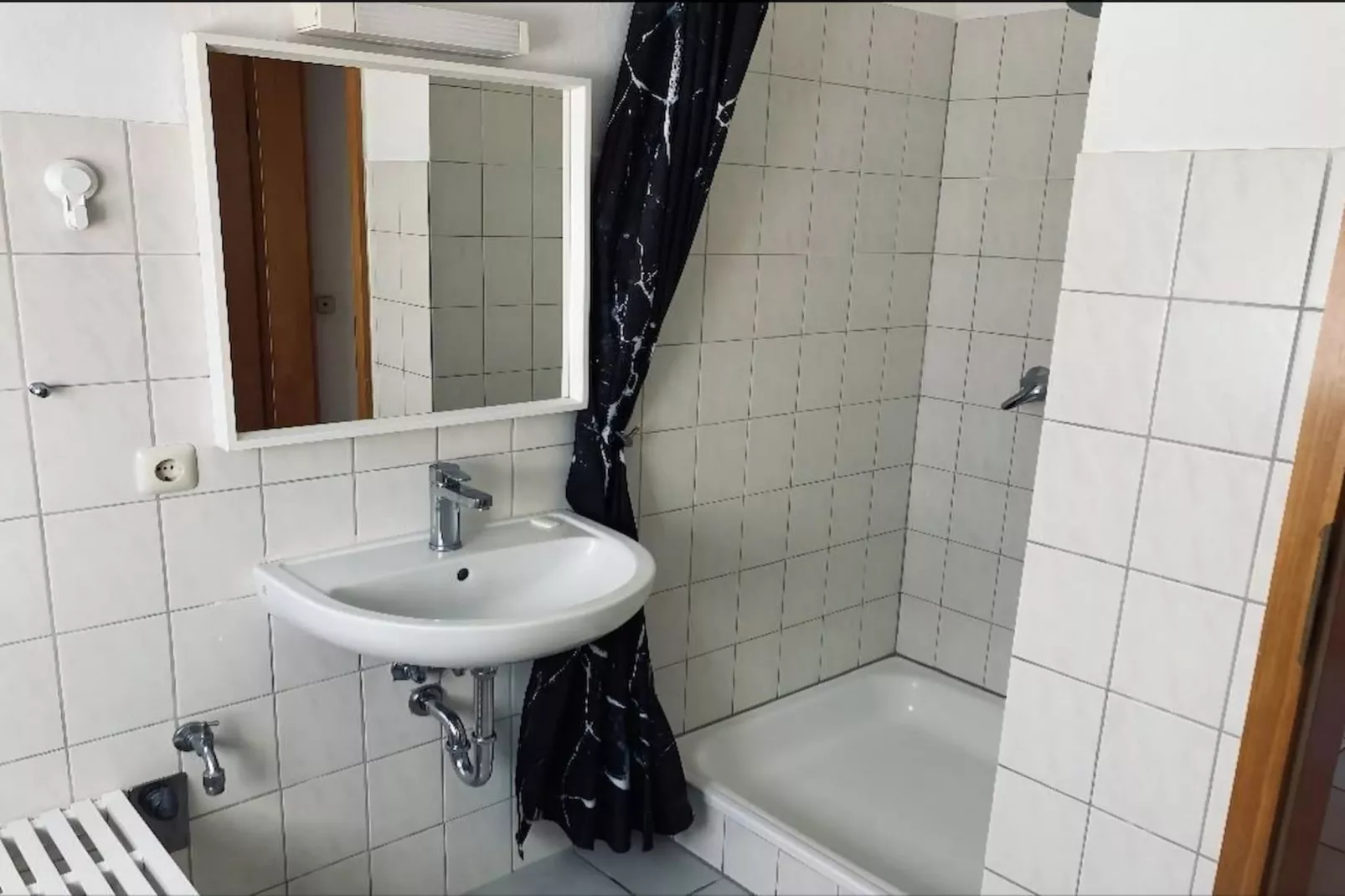 Ferienwohnung Lucky - Badkamer
