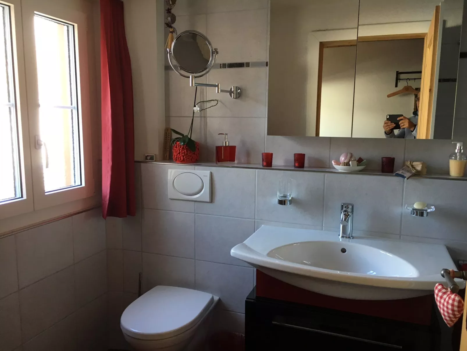 Privatzimmer bügl süt, (Sent). - Binnen
