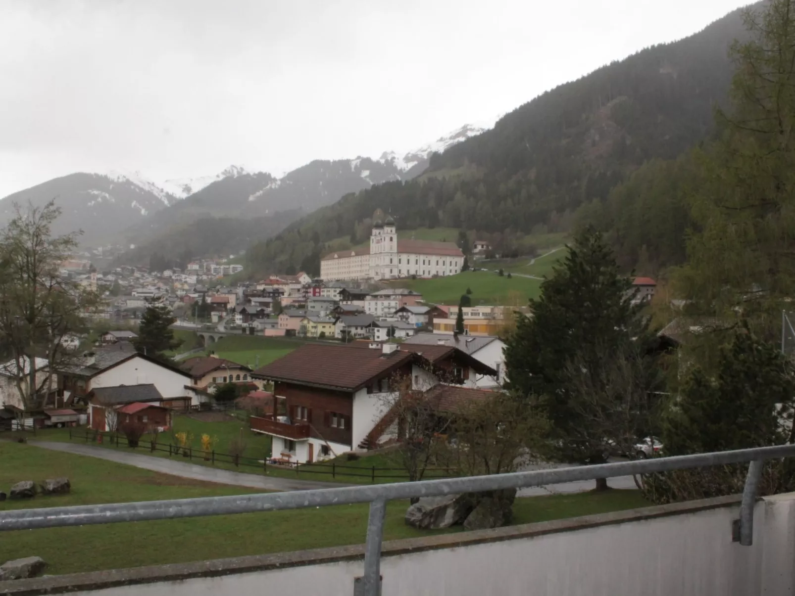 Disentiserhof Garvera, (Disentis/Mustér). - Buiten