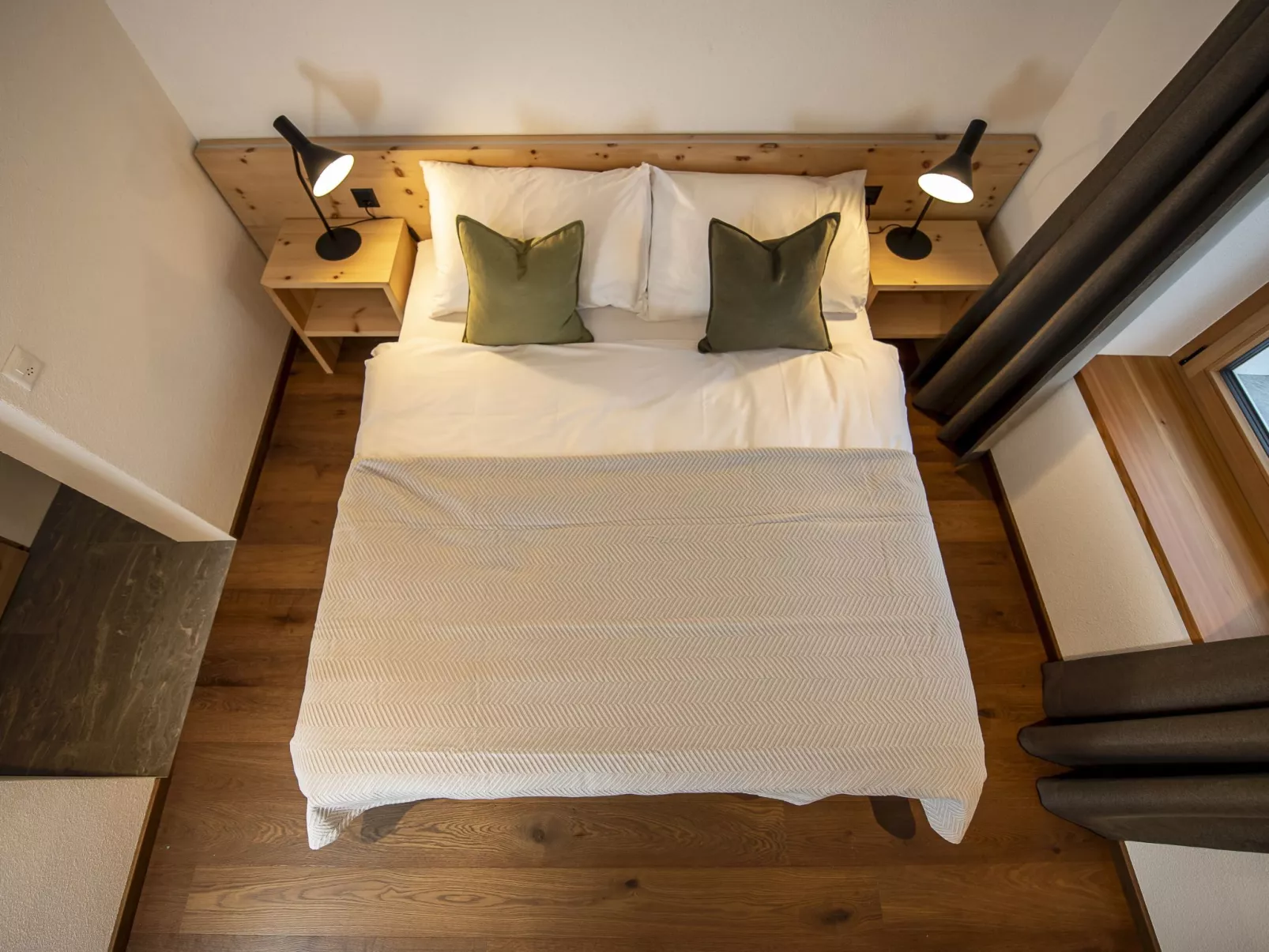 Flem Mountain Lodge, (Flims Waldhaus). Moderne neue 4.5 Ferienwohnung - Binnen