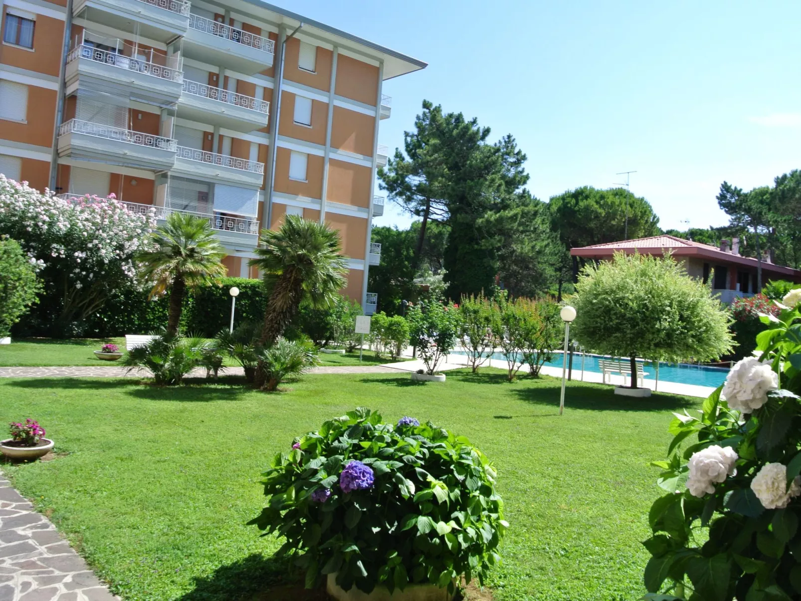 Residence Gardena - Ferienwohnung 11 mit Pool - Buiten