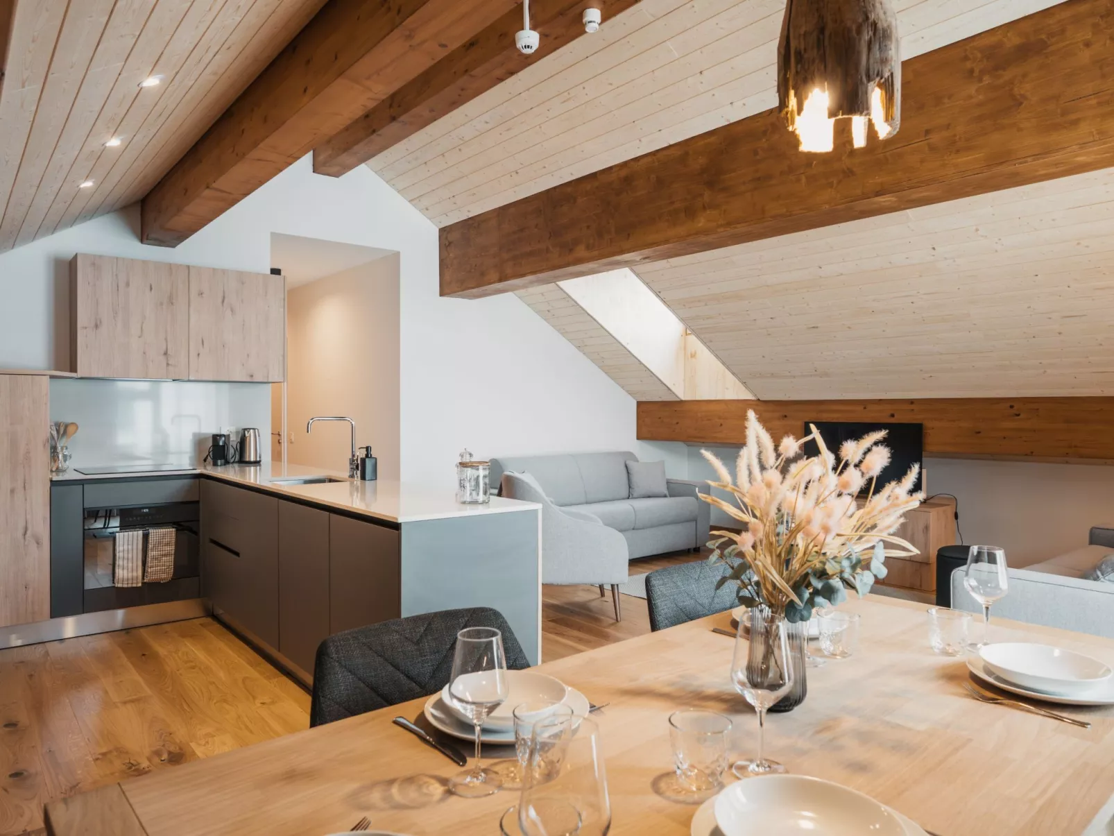 Alpine Apartments, (San Bernardino). - Binnen