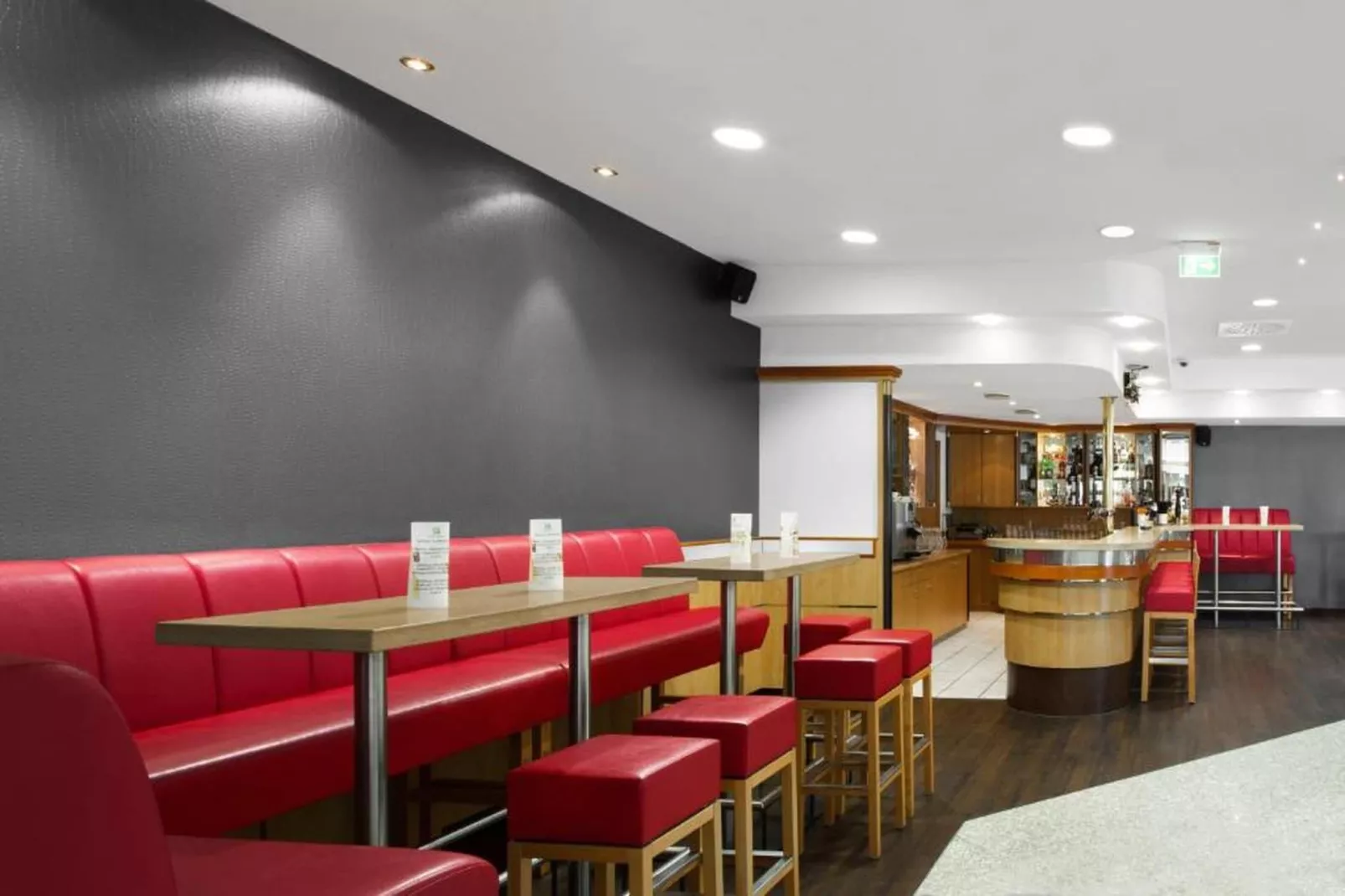 Holiday Inn Frankfurt Neu-Isenb - Superior King Room - Faciliteiten