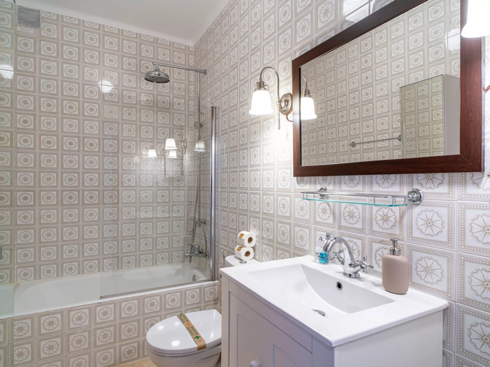 Capistrano Village Casa Emma by Casasol - Binnen