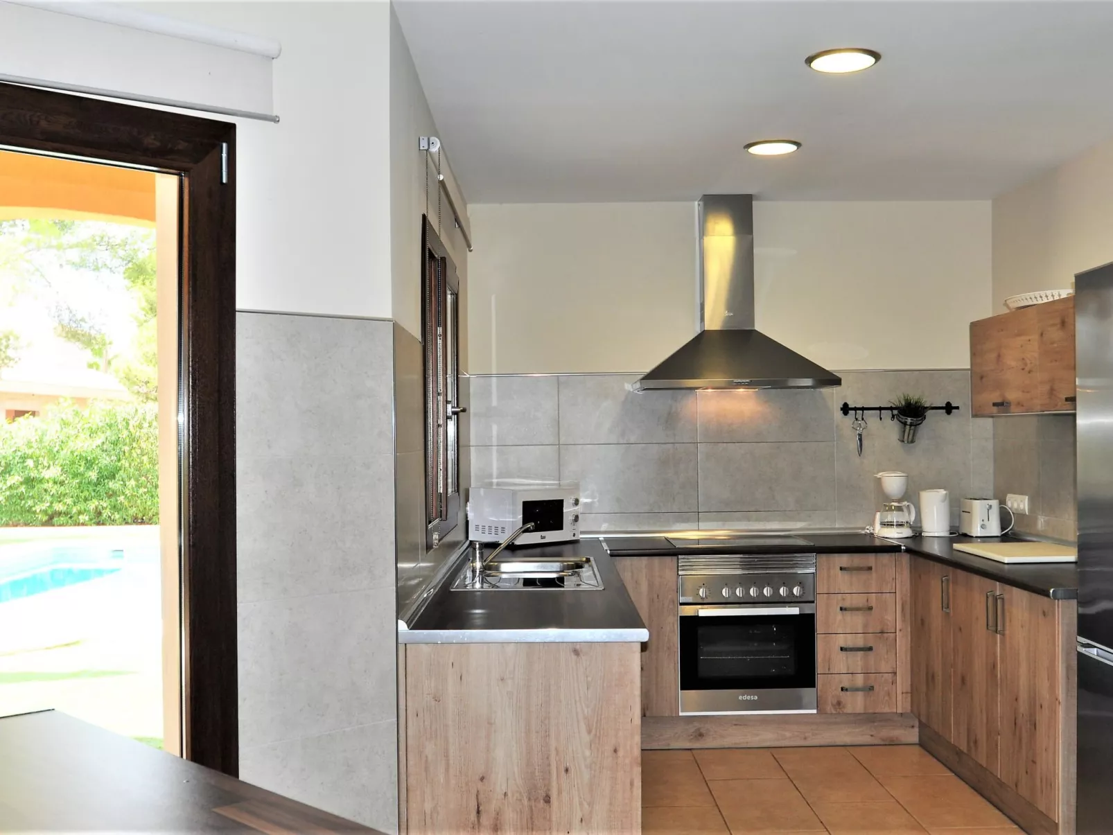 VILLA MONICA en barrio residencial de Cala Pi para 6 personas con piscina priva - Binnen