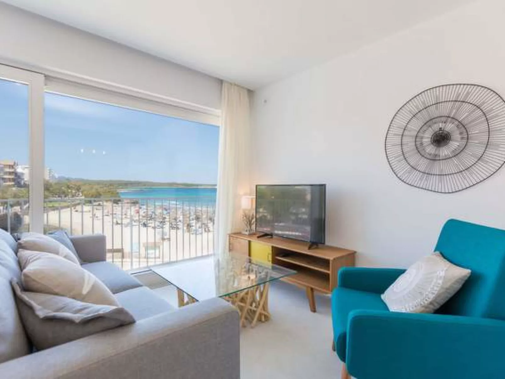 Tolle Wohnung in S'illot-Cala Morlanda mit Terrasse - Binnen