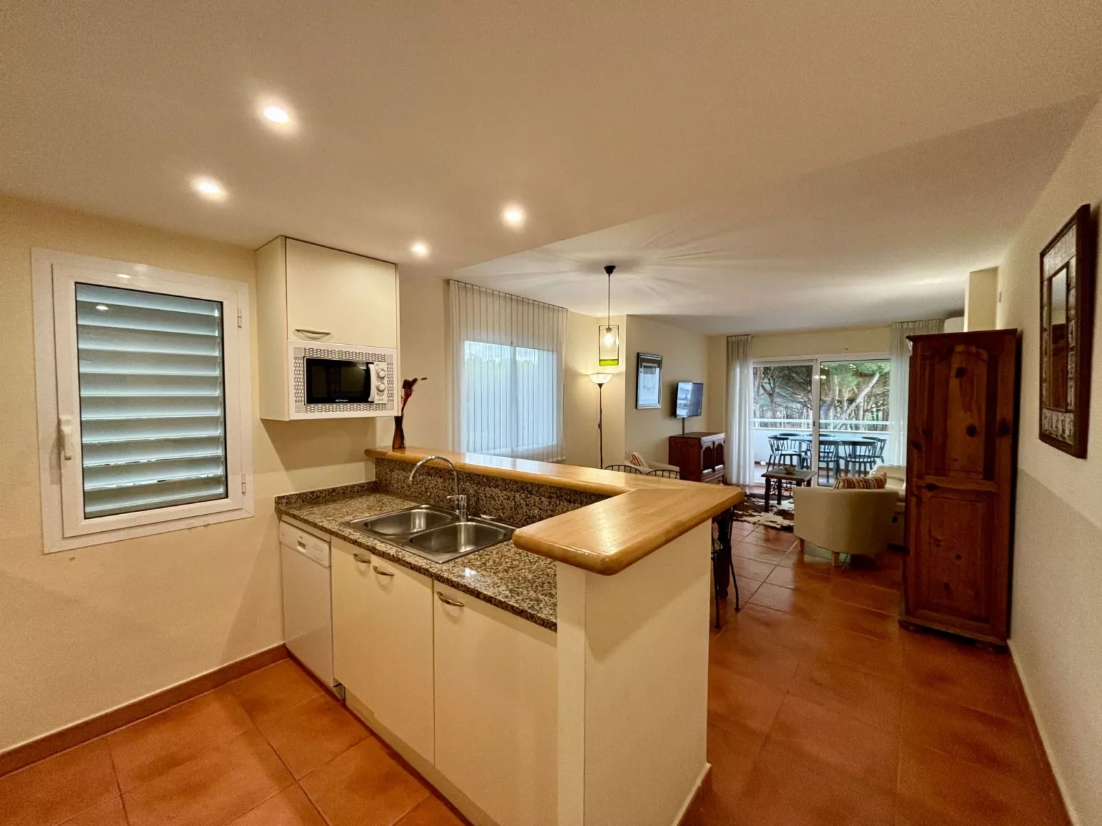 Moderne Ferienwohnung mit Pool und Garten - Image-tags.info