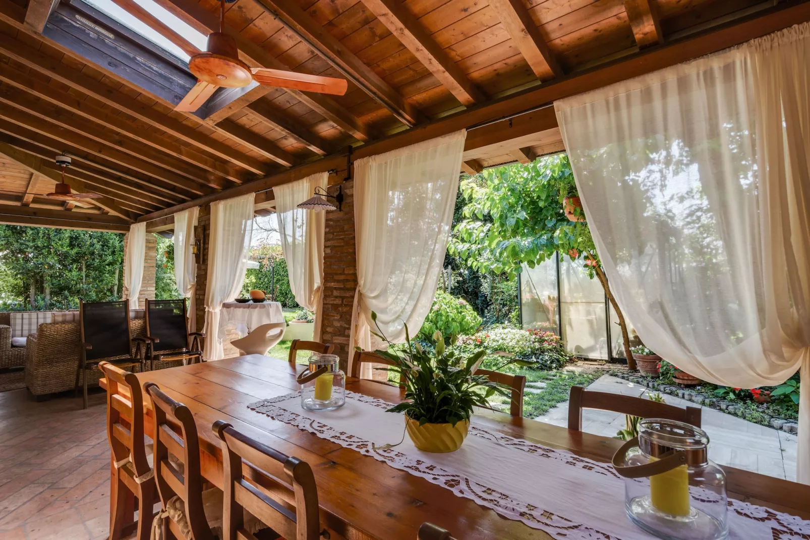 Casa Vacanze situata tra Mantova Verona e il Lago di Garda - Il Trigolo - Eetkamer