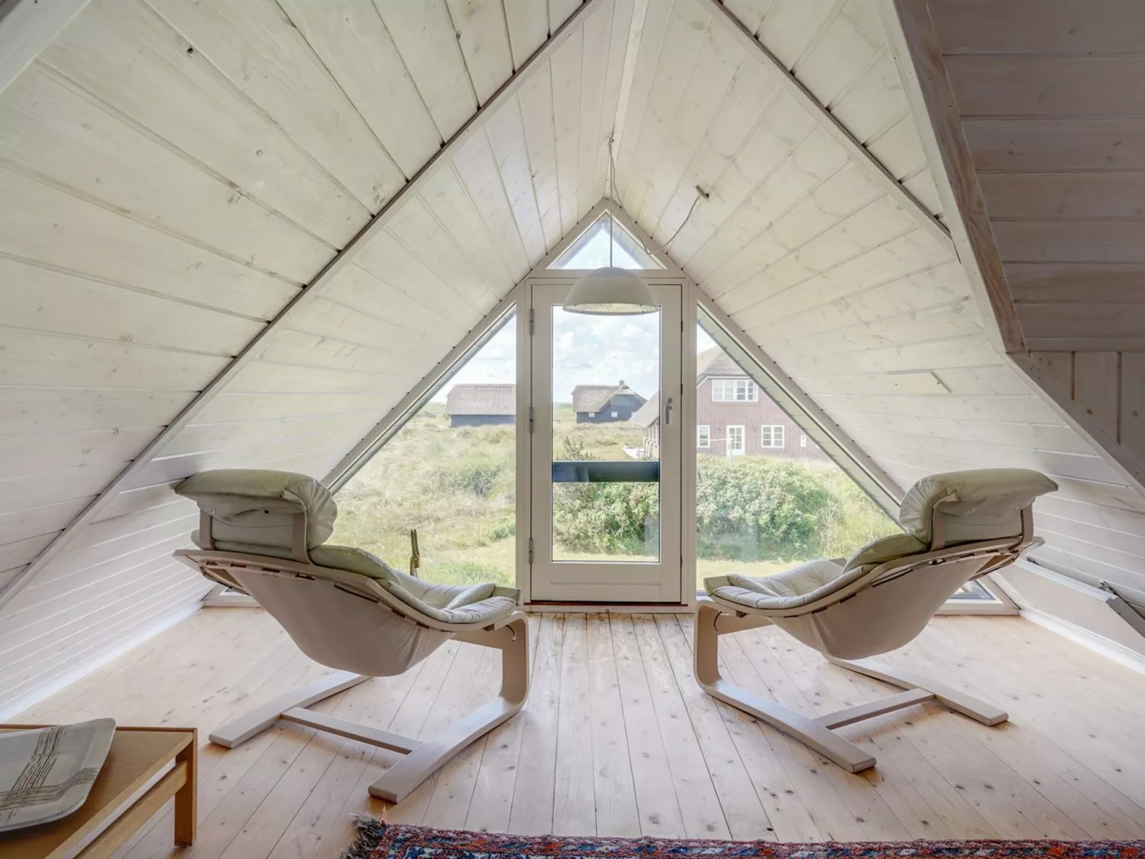 "Svende" - 100m from the sea - Binnen