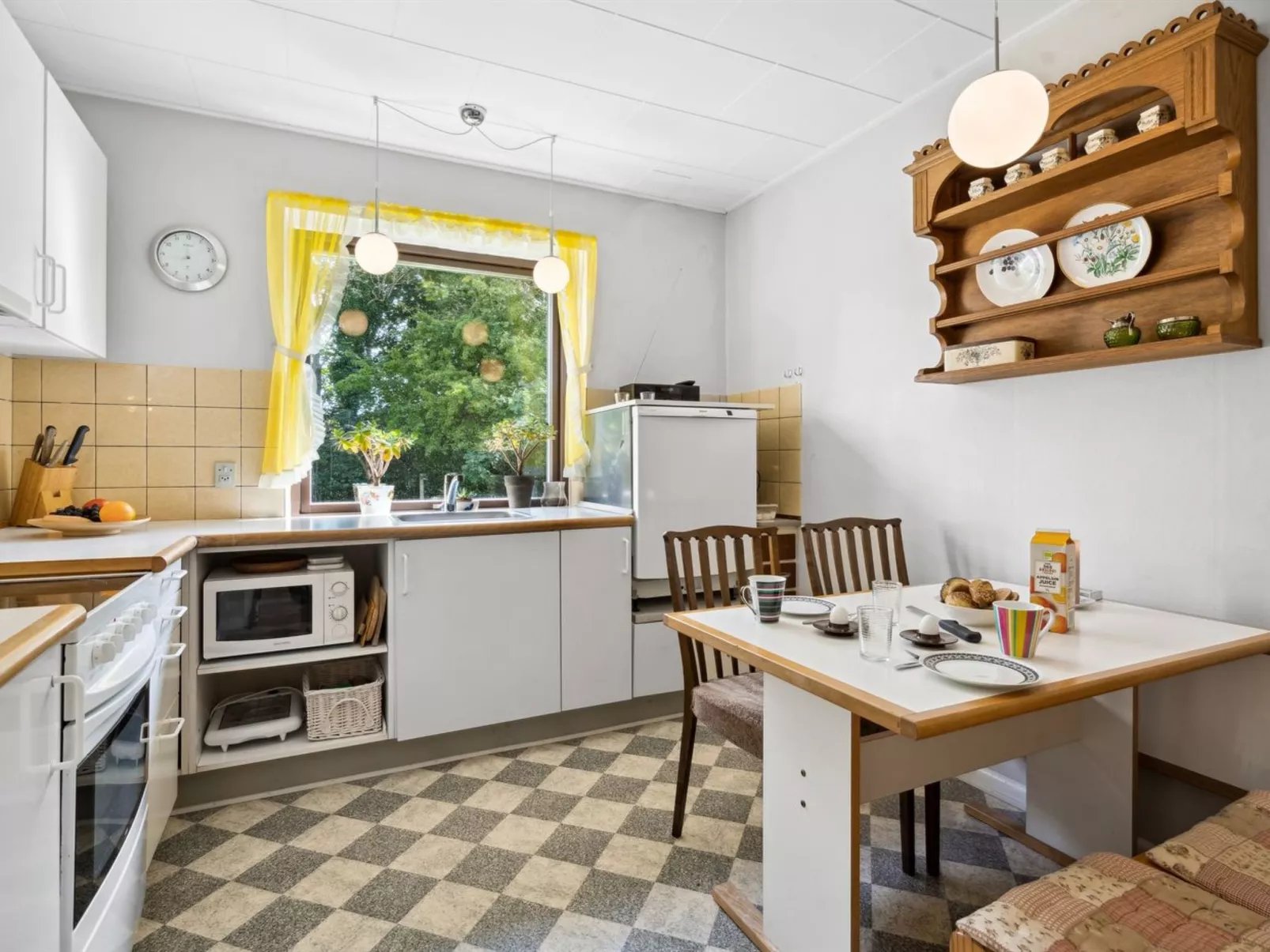 "Magh" - 9.8km from the sea - Binnen