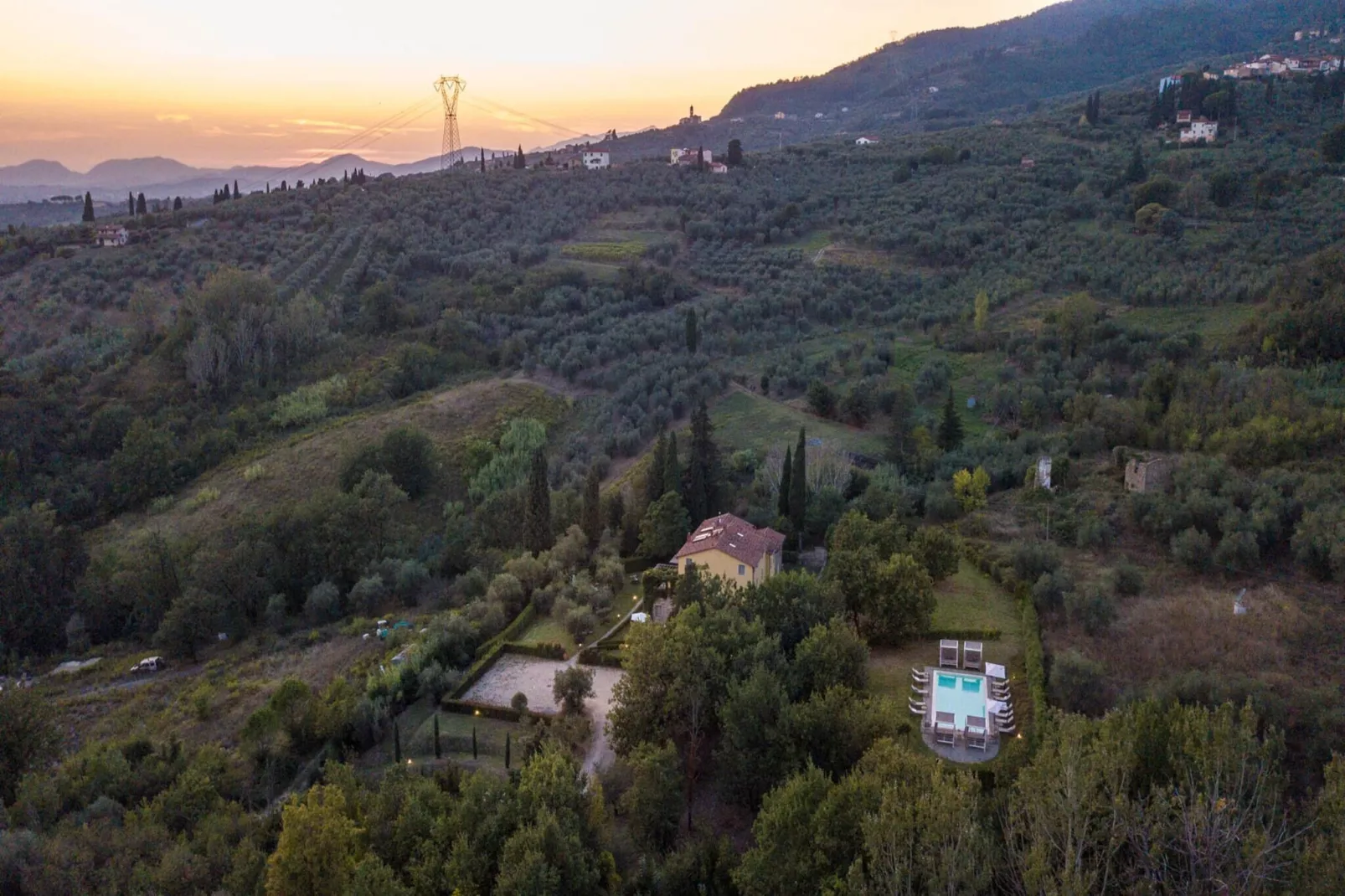Casa San Gennaro at Borghetto Farmhouse - Buitenkant zomer