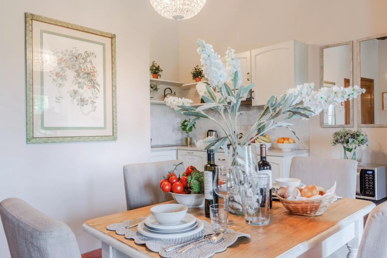Anna Farmhouse Apartment in Wine Resort in Lucca - Eetkamer