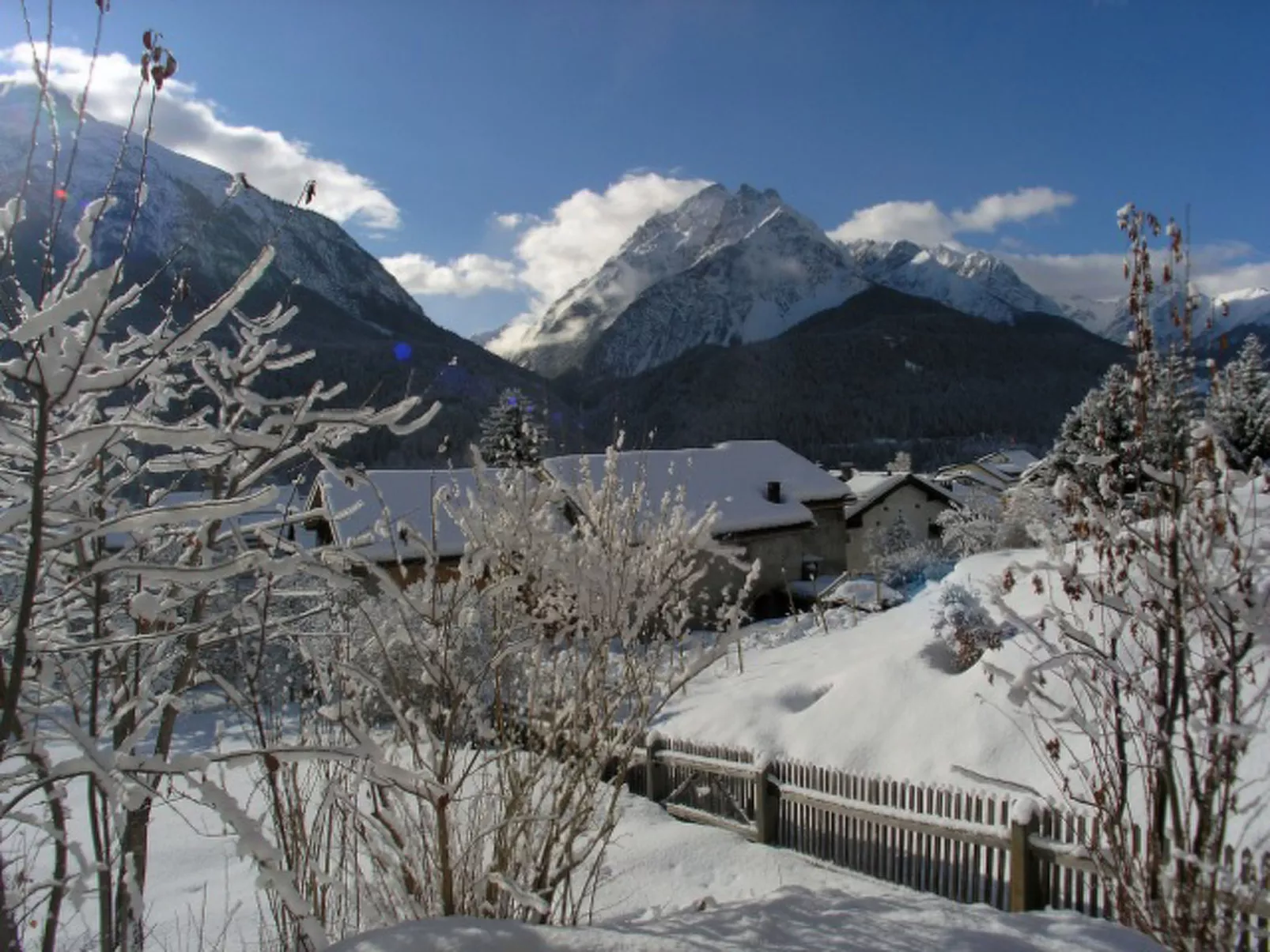 Chasa Allegra, (Scuol). - Buiten