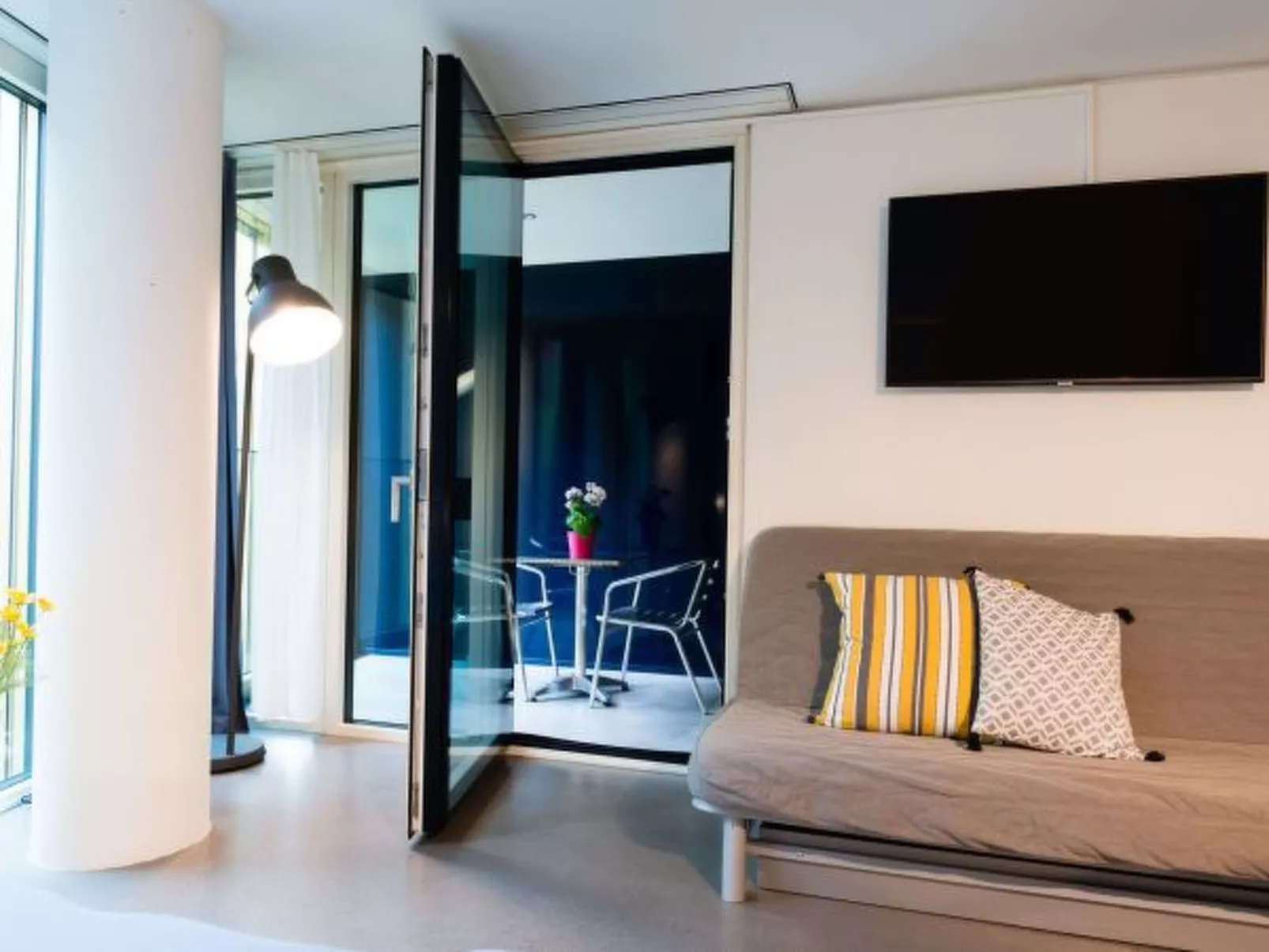 LU Schatzturm II - Allmend HITrental Apartment - Binnen