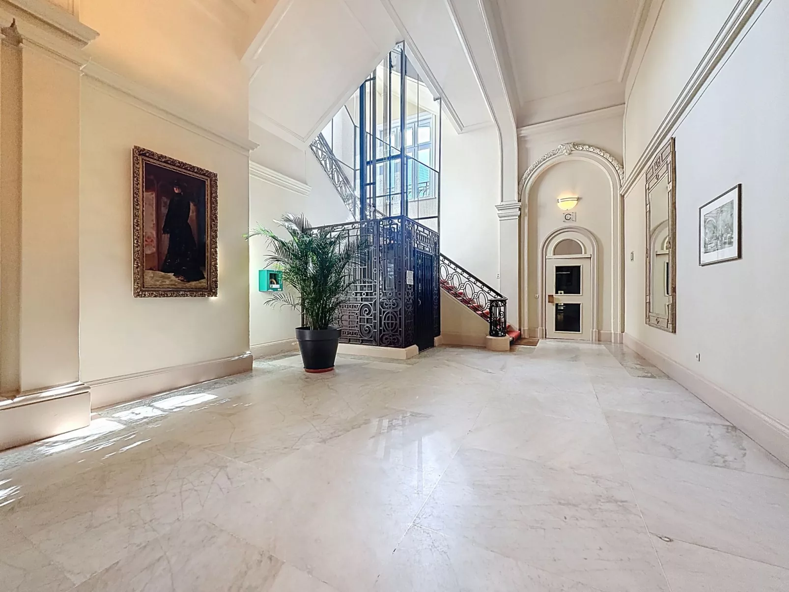 The Historic Sea Suite - Binnen