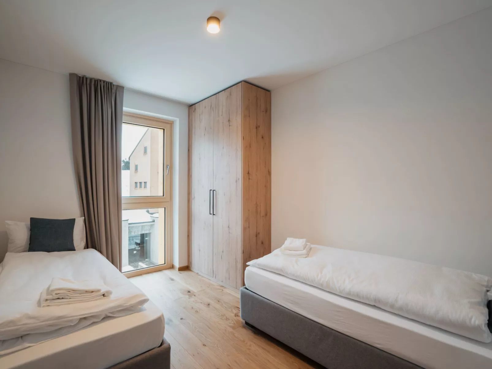 Alpine Apartments, (San Bernardino). - Binnen