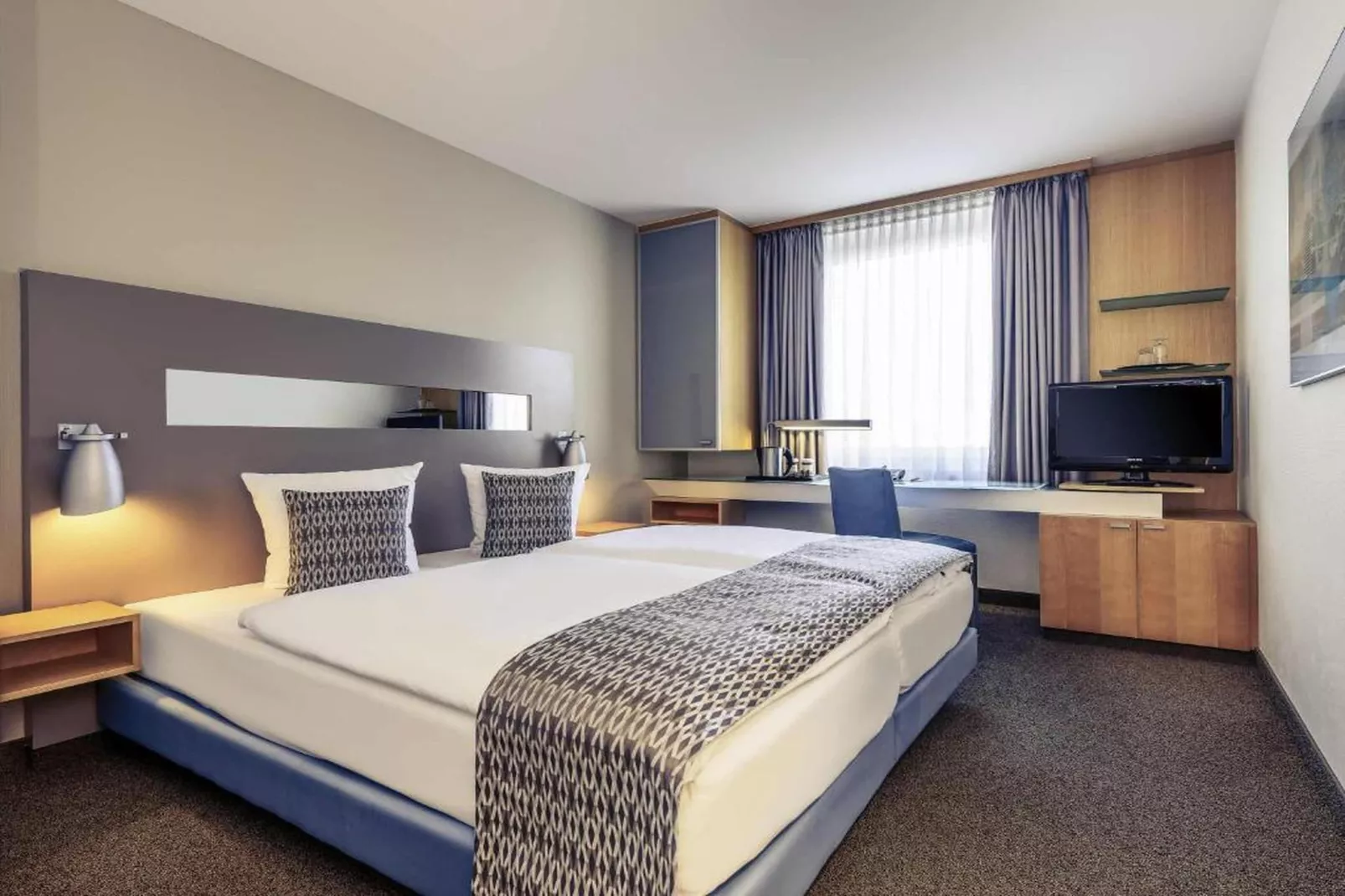 Hotel Düsseldorf - Double Room - Disability Access - Slaapkamer
