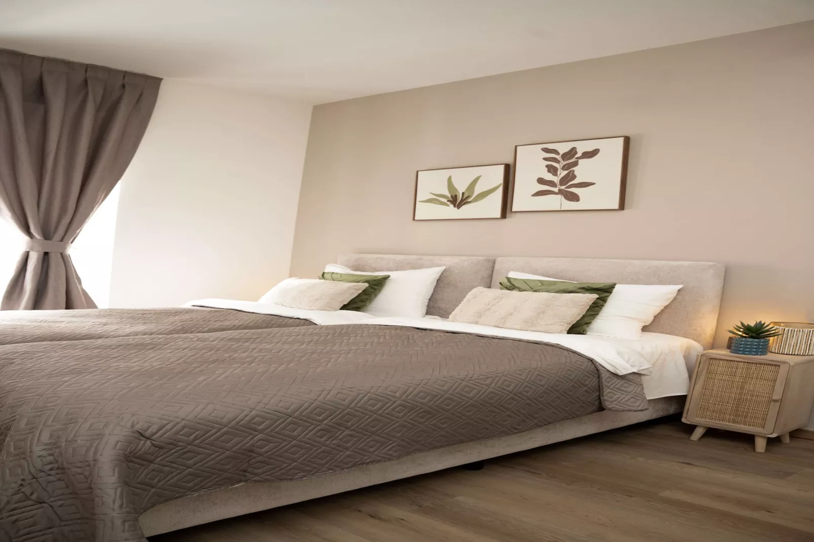 One Lux Stay 2BR/ 2BA Antwerp near Central Station - Slaapkamer
