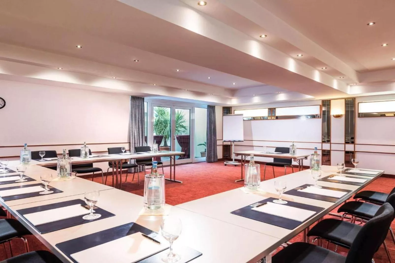 Offenburg City - Superior Twin Room - Image-tags.hotelfacilitiesandservices