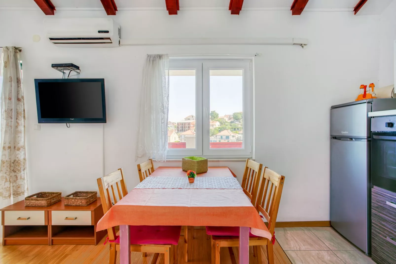 Apartmani Sidrana - Eetkamer