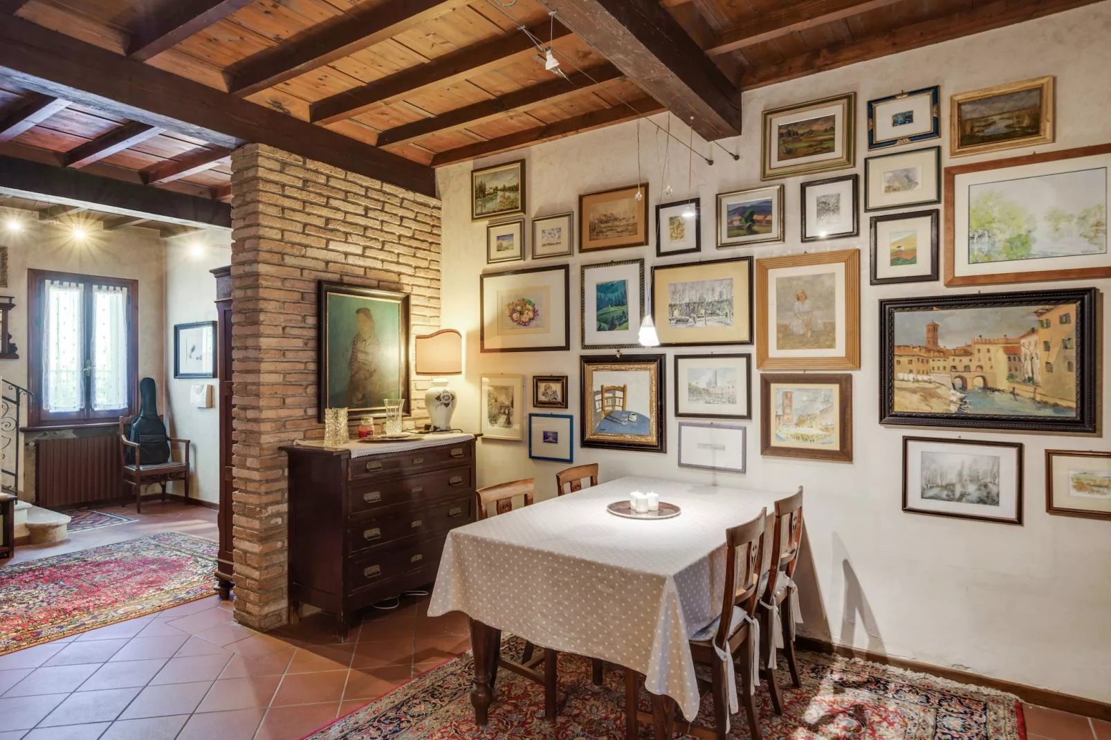 Casa Vacanze situata tra Mantova Verona e il Lago di Garda - Il Trigolo - Eetkamer