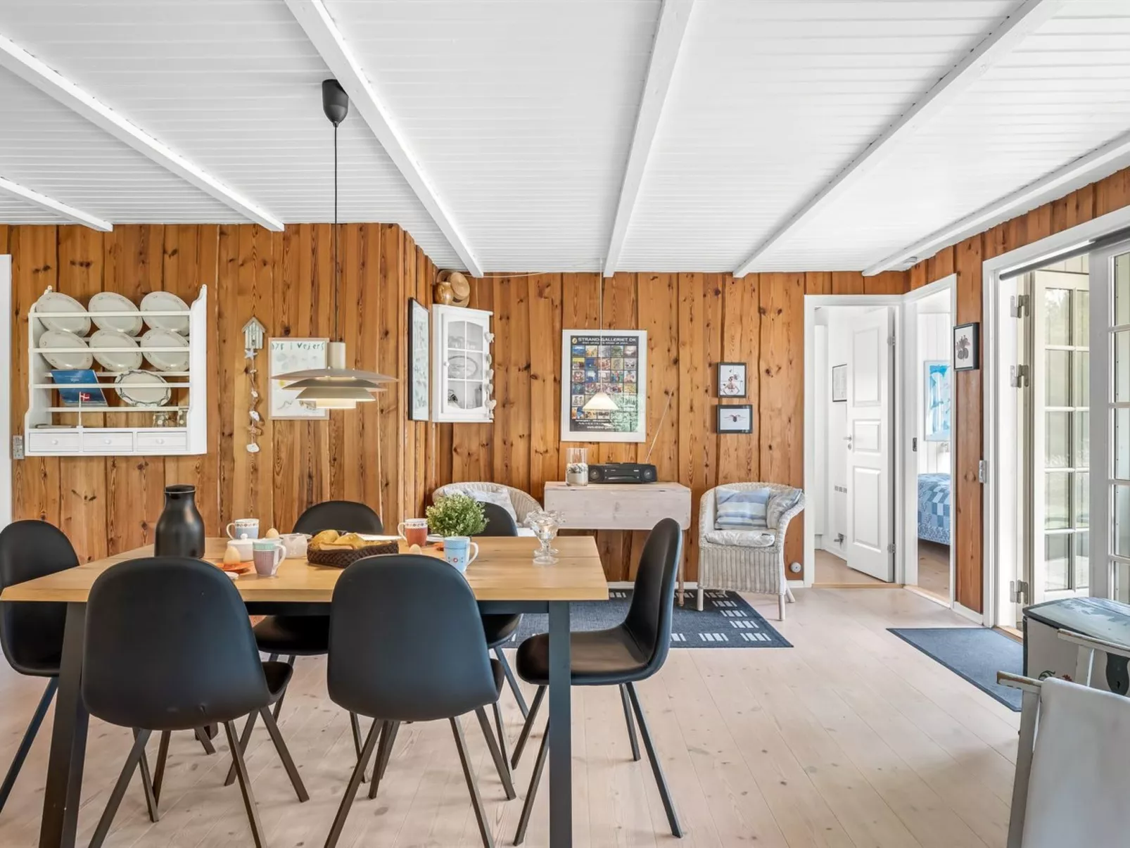 "Dines" - 1km from the sea - Binnen