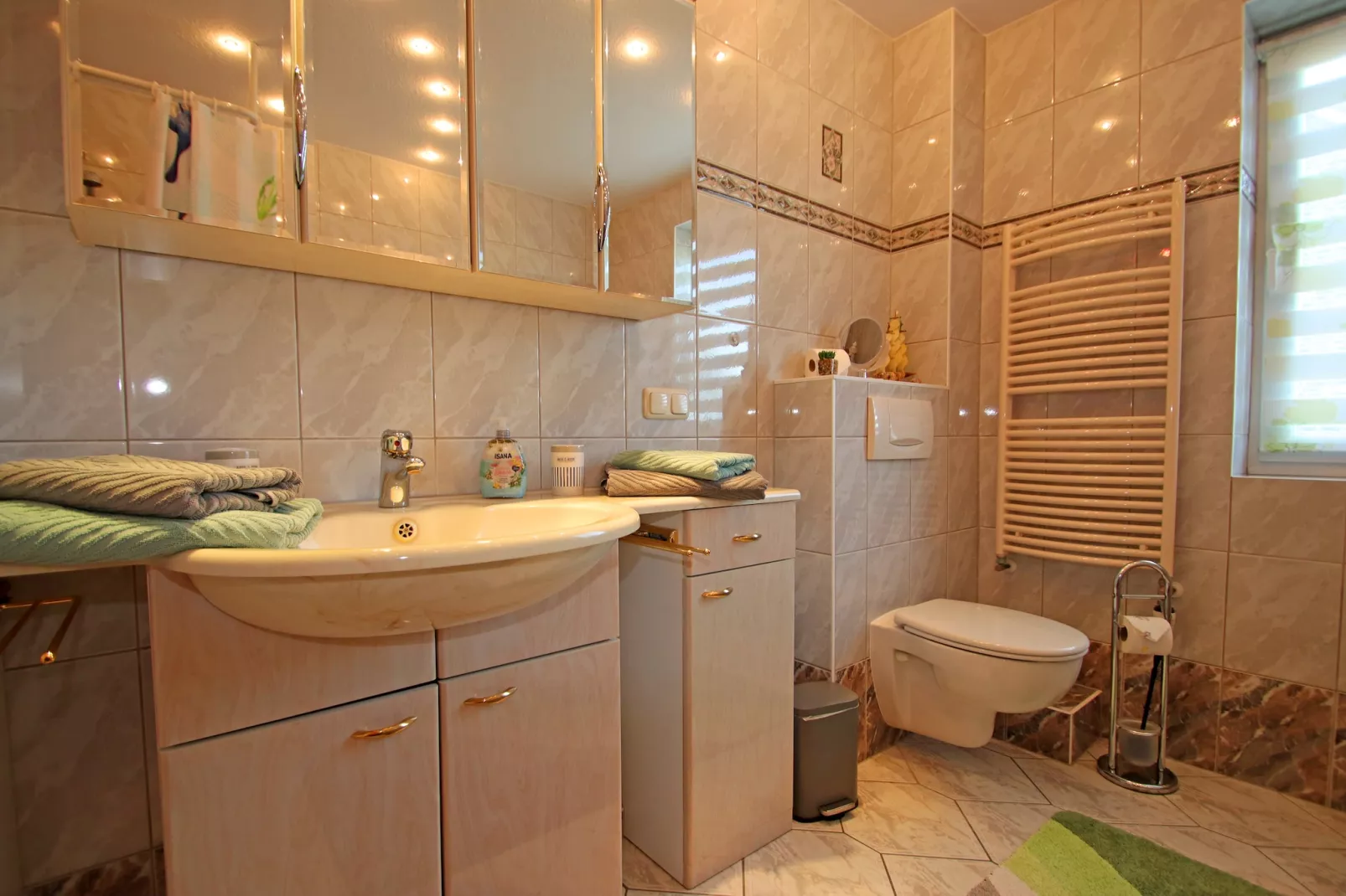 Schönes Ferienhaus in Alt Bukow Gaida - Badkamer