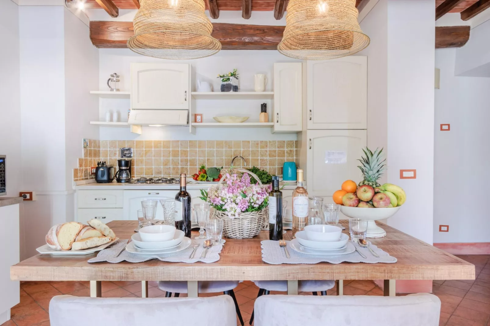 Jacopo Farmhouse Apartment in Wine Resort in Lucca - Eetkamer