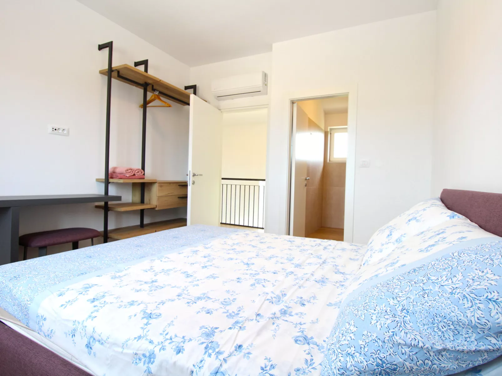 House 2340 - Binnen