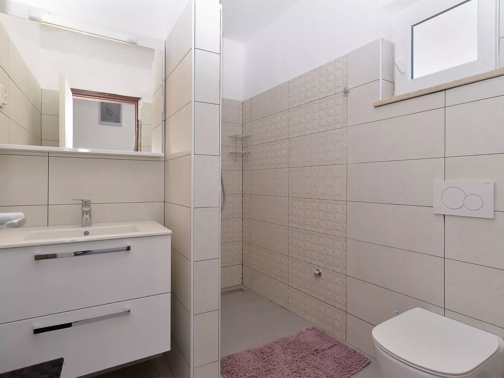 House 2136 - Binnen
