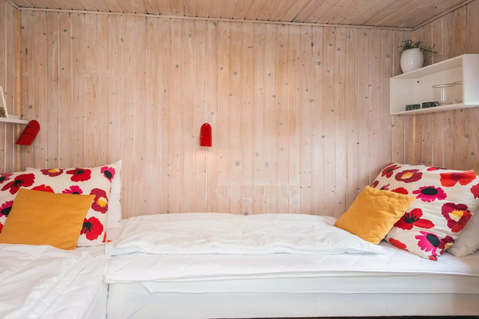 Vakantiehuis aan zee met privé-bijgebouw - Binnen