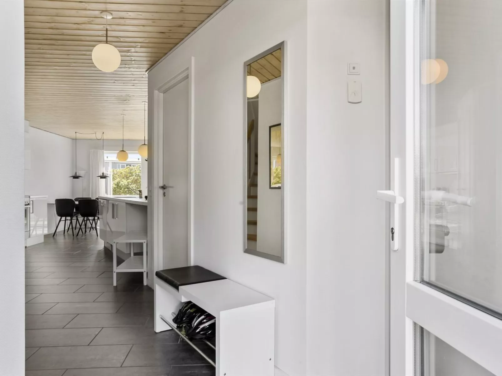 "Annakarin" - 1.2km from the sea - Binnen