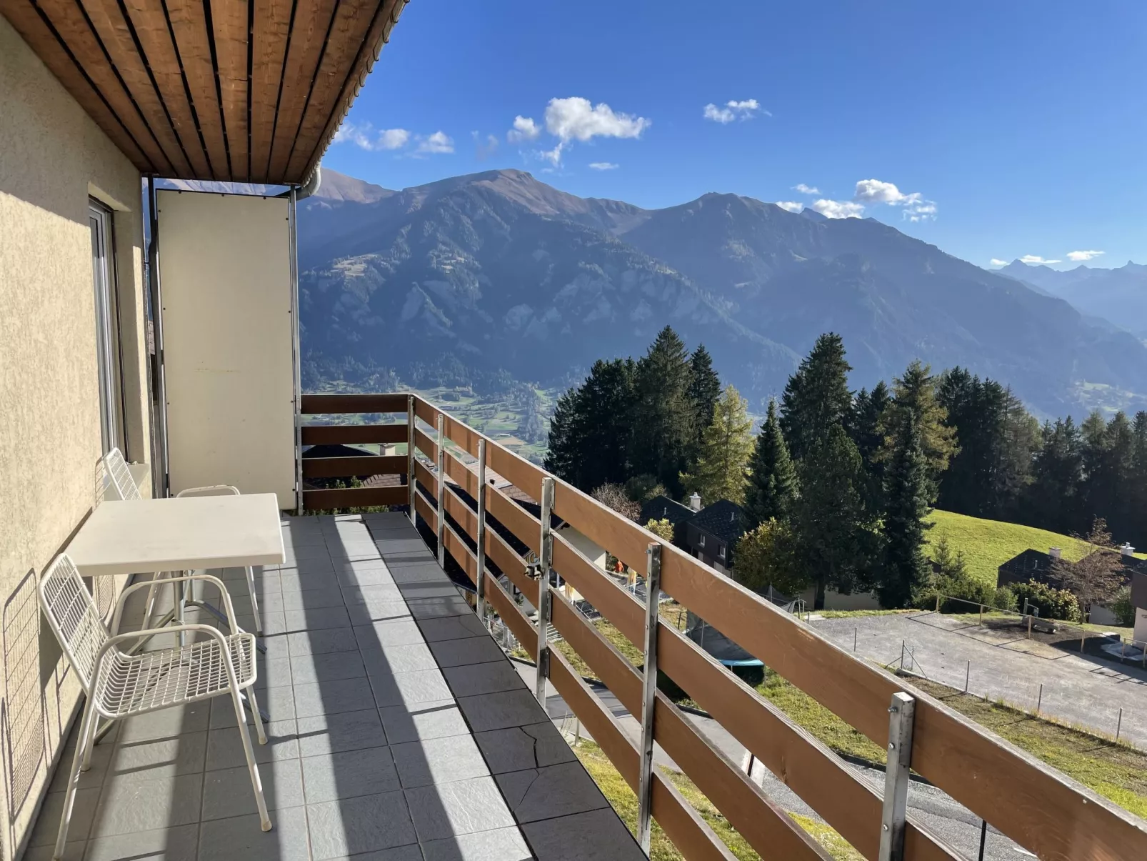 Wohnung Ohlenroth-Kalberer, (Sarn-Lescha). - Buiten