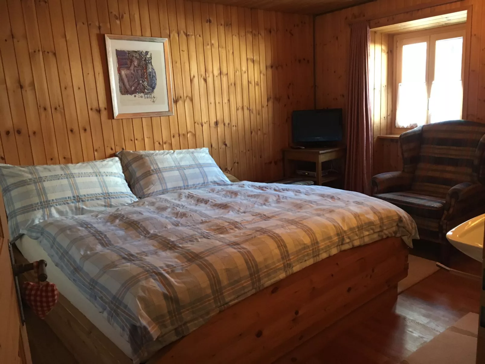 Privatzimmer bügl süt, (Sent). - Binnen