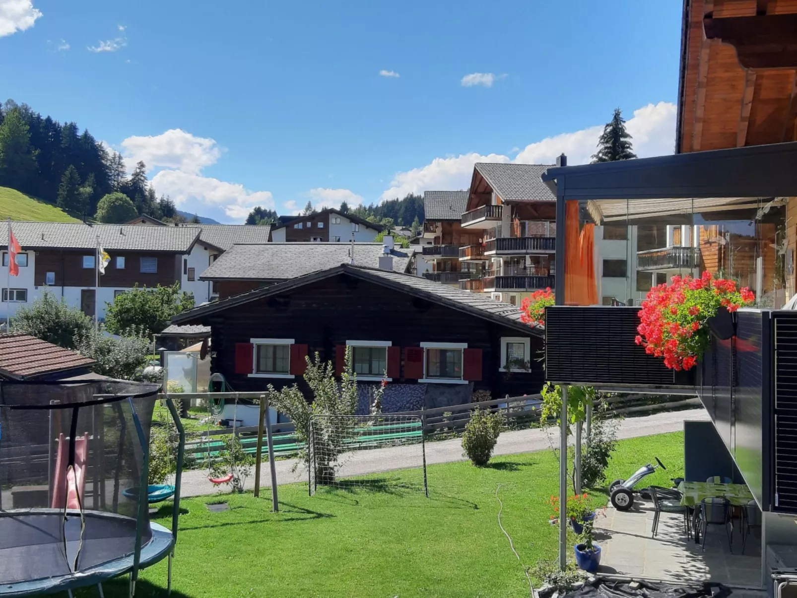 Schweizer, Obersaxen-Affeier, (Obersaxen). - Buiten