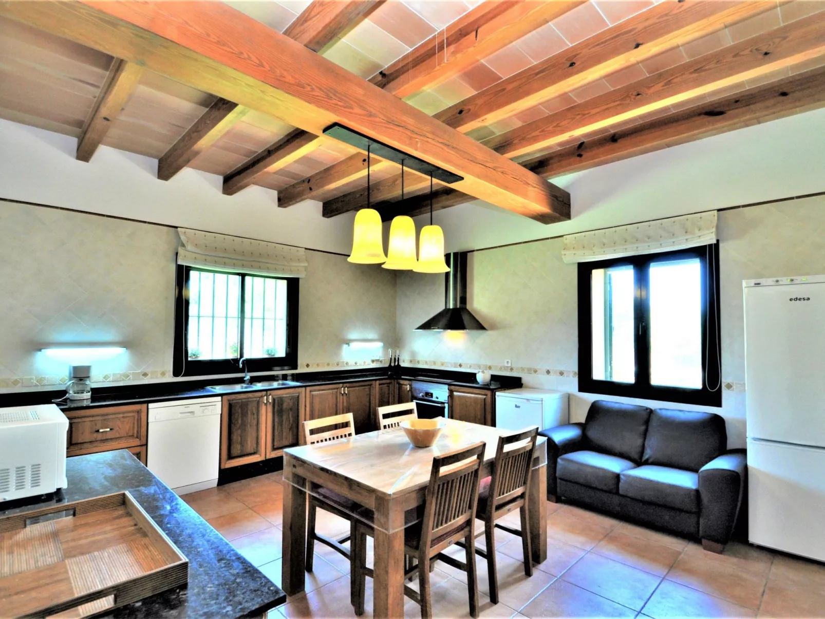 CAS BORRASSOS- Finca con piscina privada a 10 minutos de Palma.. BBQ. Wifi - Wi - Binnen