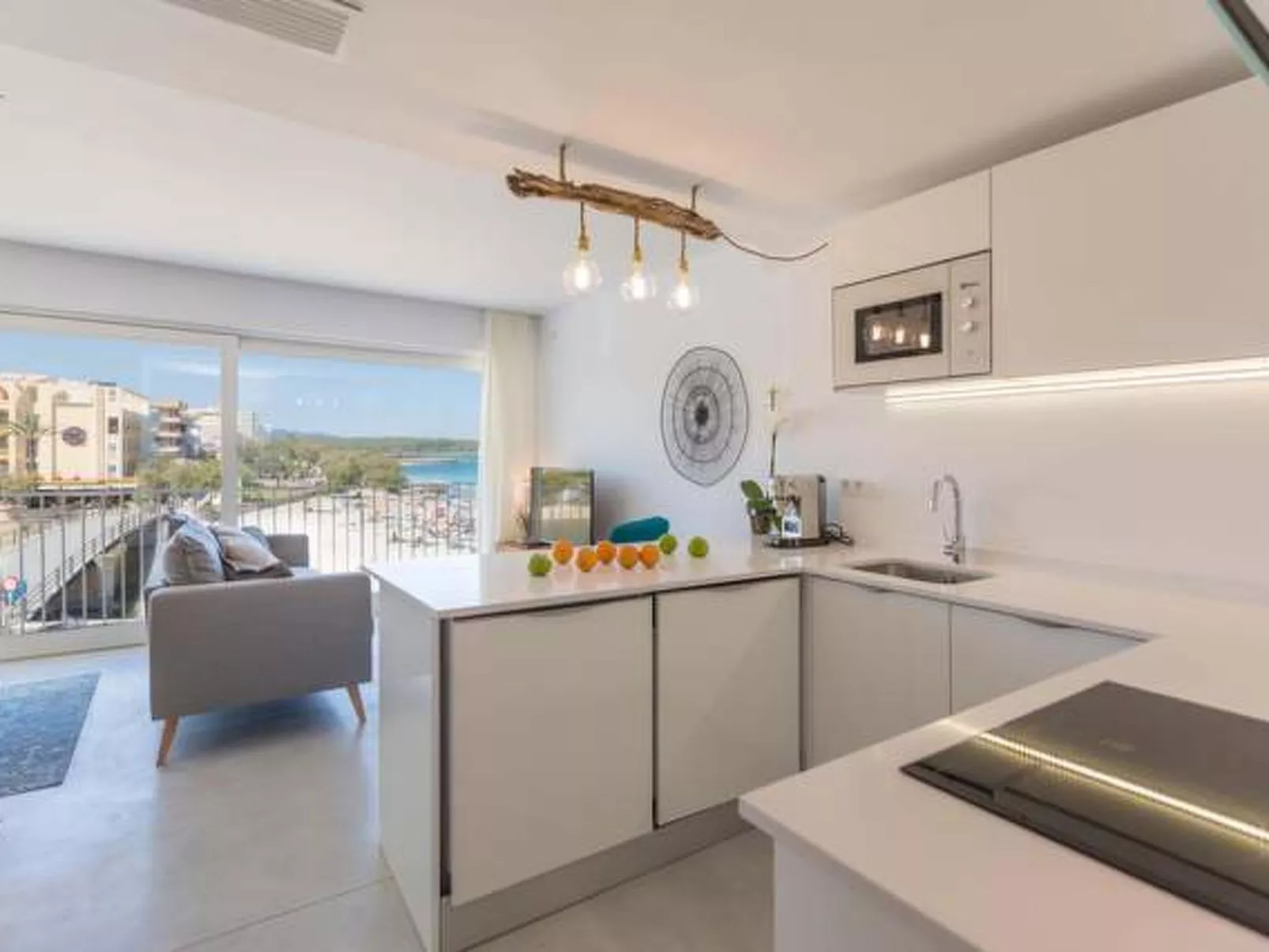 Tolle Wohnung in S'illot-Cala Morlanda mit Terrasse - Binnen