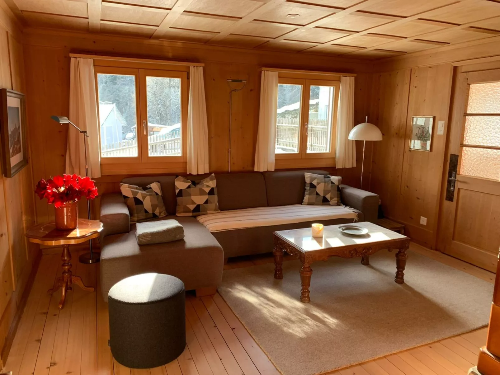 Charmantes Alpen-Appartement in Conters, (Conters), - Binnen