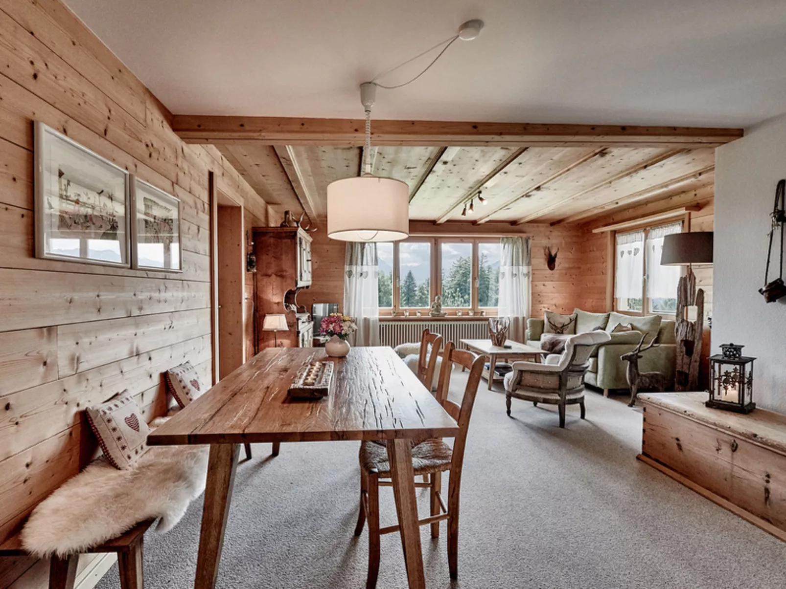 Chalet Lieuretta da Tscharfs, (Feldis). - Binnen