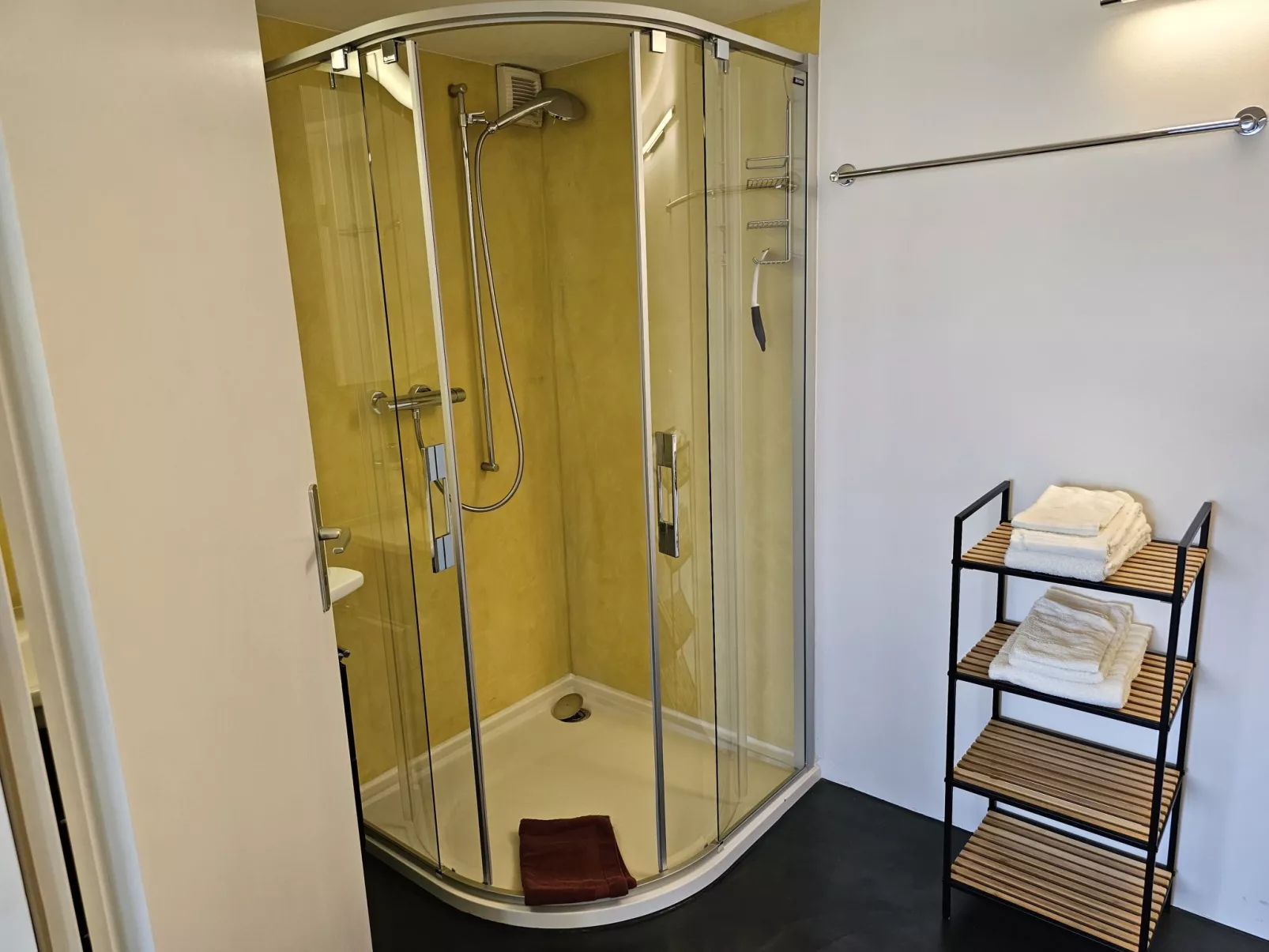 Im Försterhaus Dalin, (Dalin). - Binnen