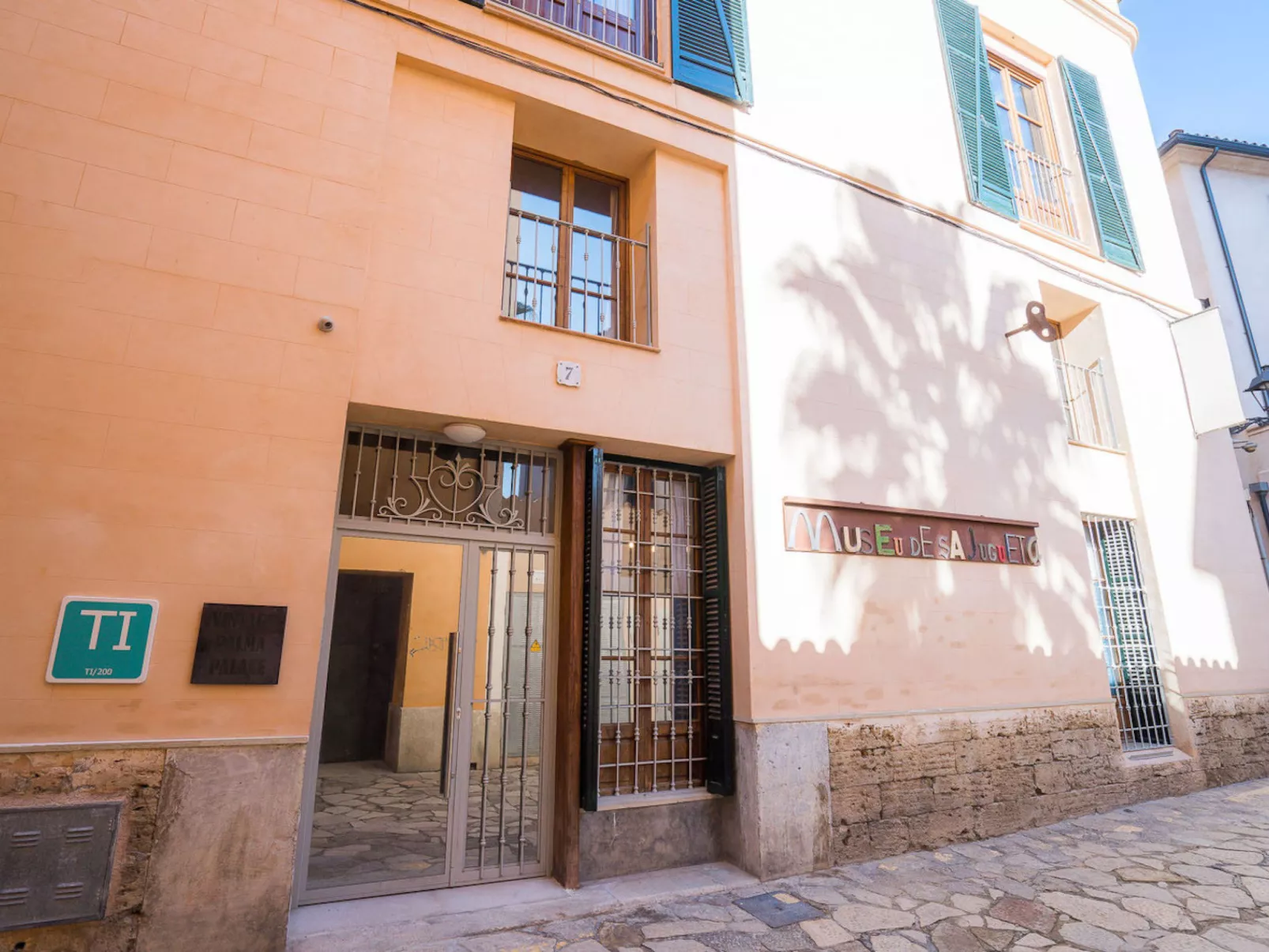VINTAGE PALMA PALACE (GRAND DELUXE) TI/200 - Buiten