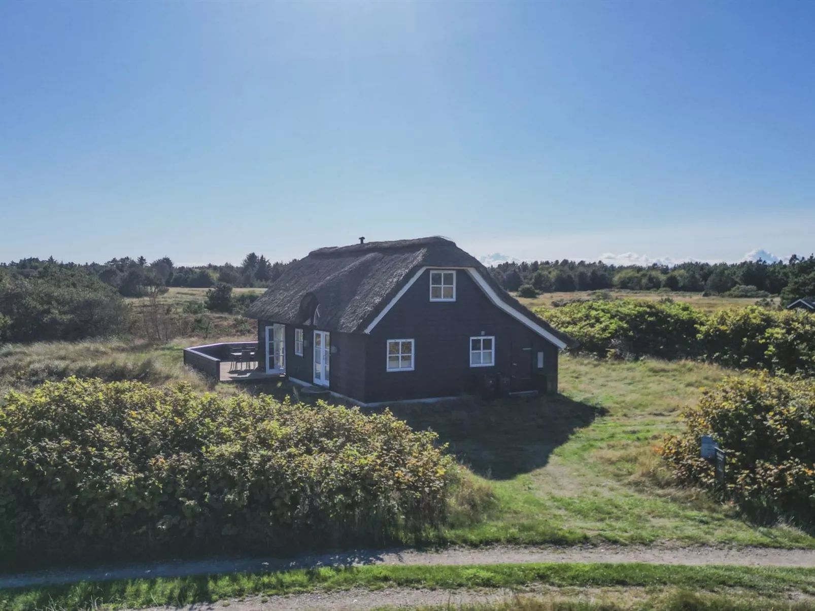 "Yanne" - 550m from the sea - Buiten