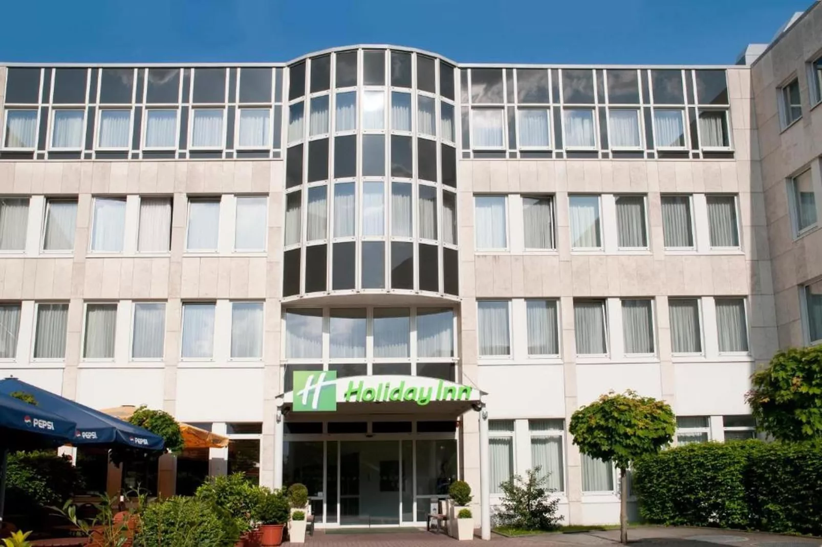 Holiday Inn Frankfurt Neu-Isenb - One-Bedroom Suite double Sofa Bed - Buitenkant zomer