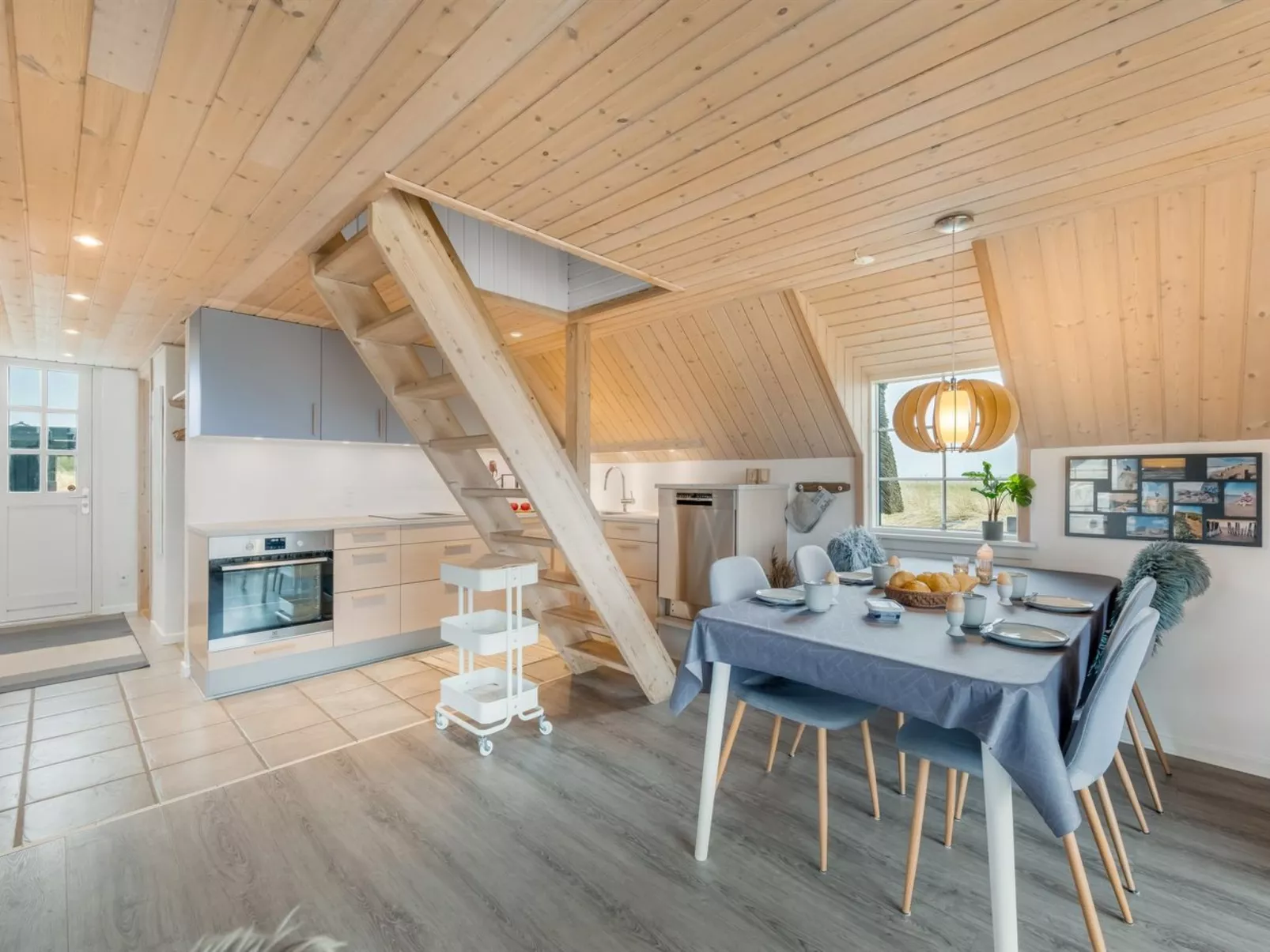 "Klimentina" - 150m from the sea - Binnen